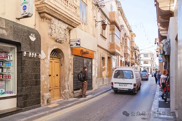 1765444357637627.png 4.webp.png